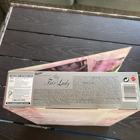 NRFB Barbie as Eliza Doolittle in My Fair Lady 🌸 - Picture 14 of 16